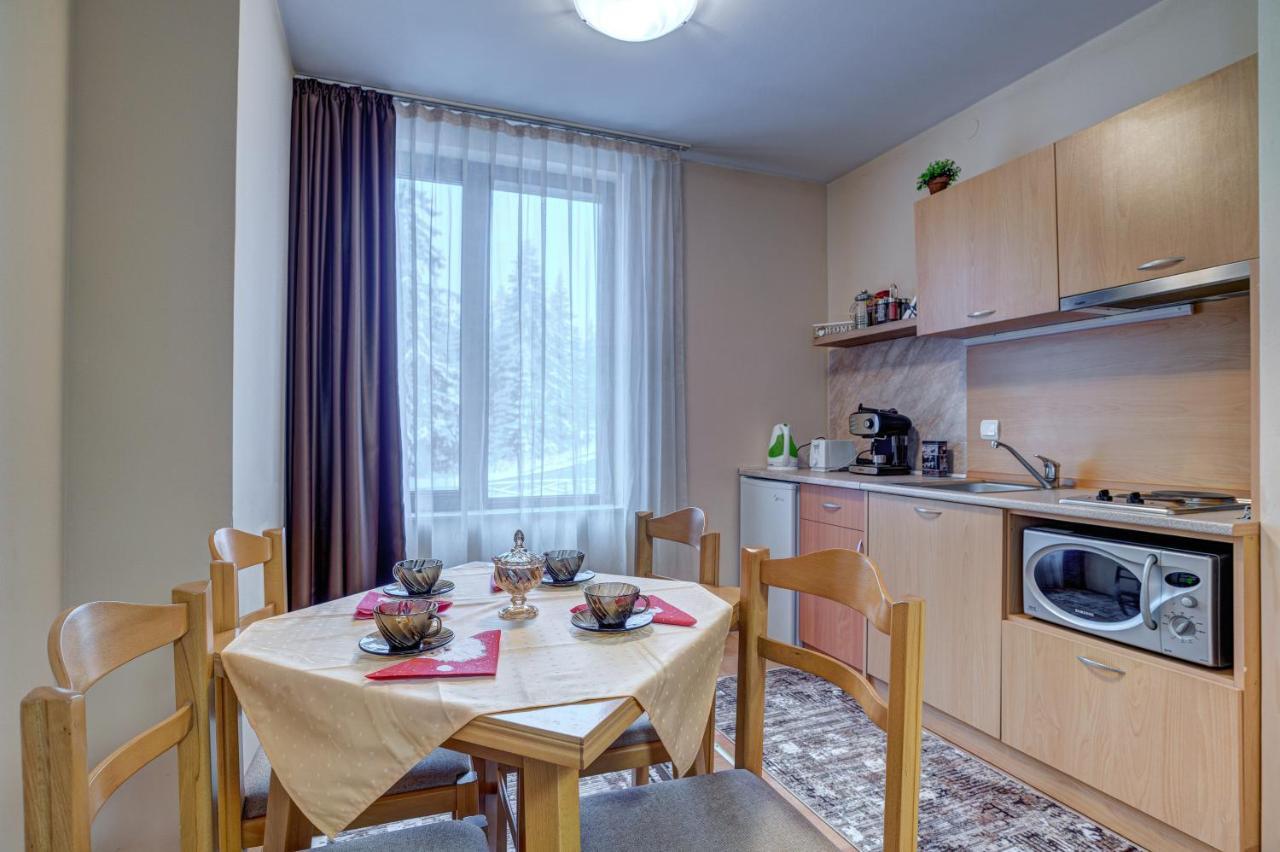 Cozy And Cute 1Bd Apartment In The Castle Complex By Flat Mаnager Pamporowo Exterior foto