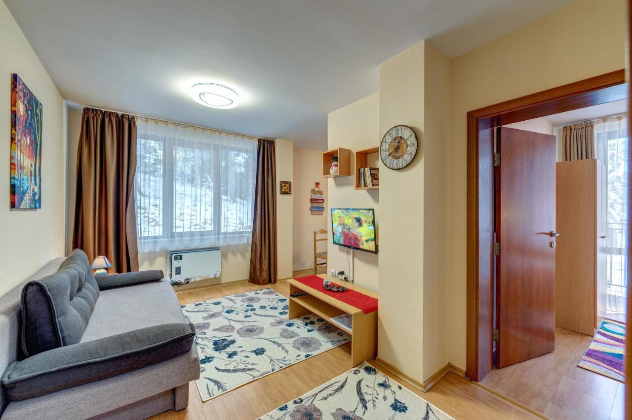 Cozy And Cute 1Bd Apartment In The Castle Complex By Flat Mаnager Pamporowo Exterior foto