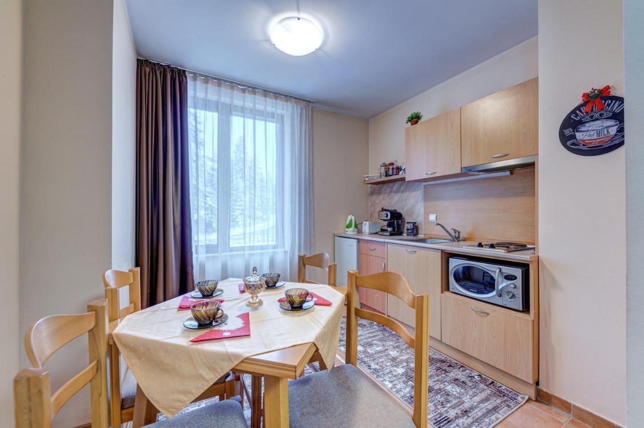 Cozy And Cute 1Bd Apartment In The Castle Complex By Flat Mаnager Pamporowo Exterior foto